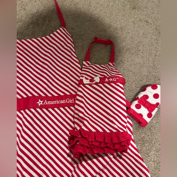 American Girl Doll Matching Red and White Striped Apron Set with Polka Dot Mitts - Picture 2 of 5